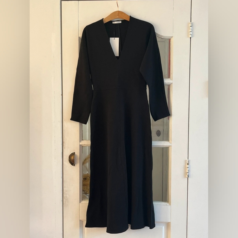 Elegant Black Midi Dress